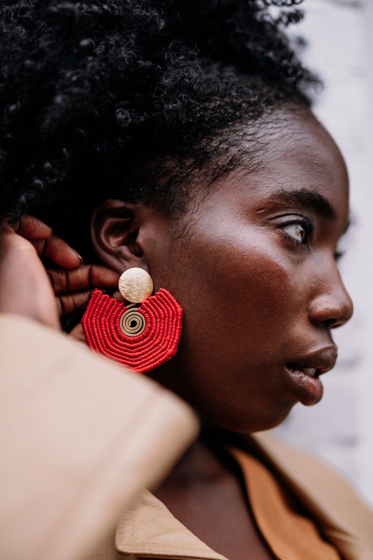 The Voyager - Rode Lichtgewicht Statement Oorbellen