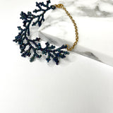 The Wanderer Armband – Glaskralen statement armband in blauw